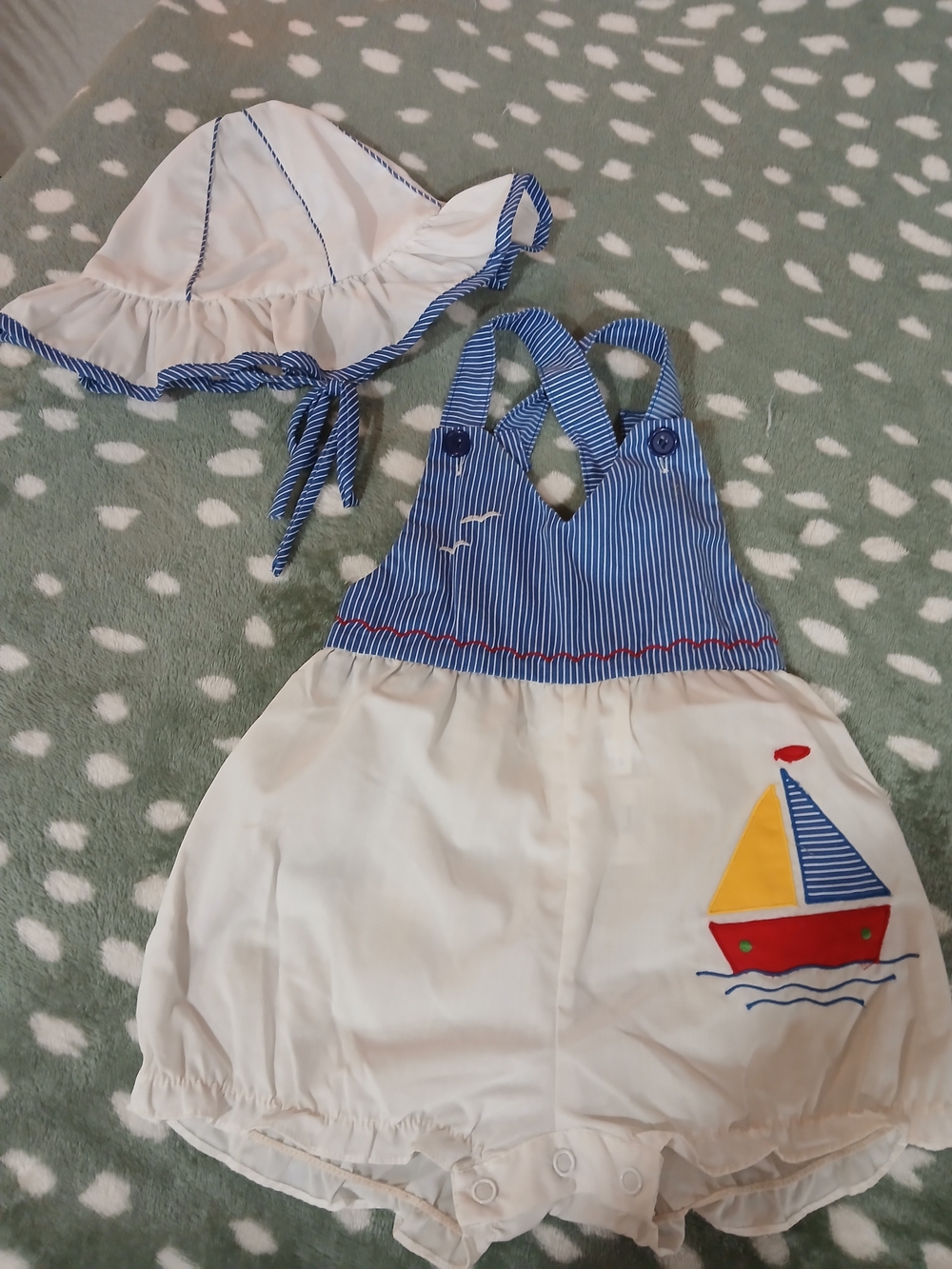 Vintage Sears baby sunsuit and  bonnet set. Legs Wide ,26 LB. Bundle With Toys